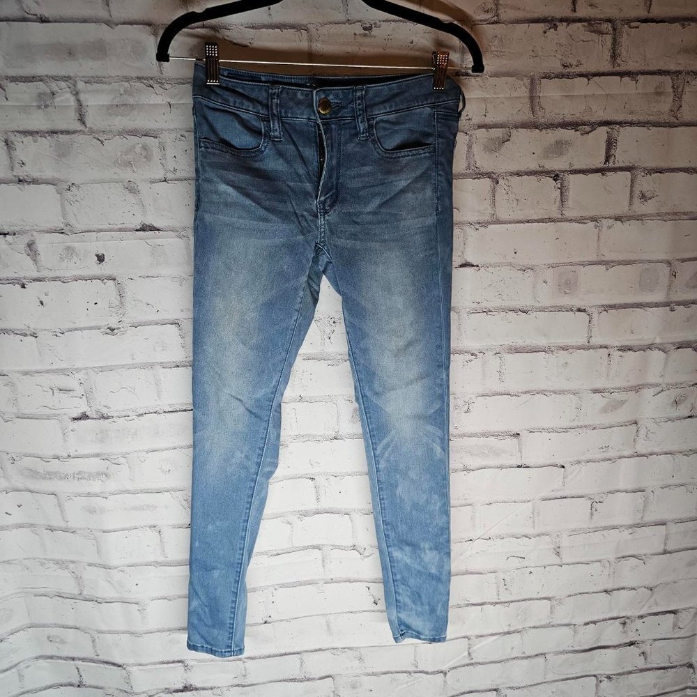 American Eagle Medoum Wash Lightweight Jeans 4S